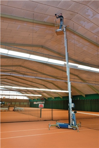 Personen-Lift Arbeitshöhe m.Elektroantrieb 230V