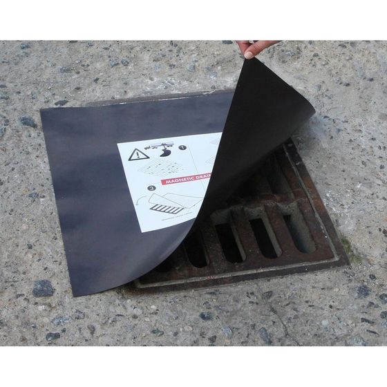 Magnet-Abdichtmatte, quadratische Form, 510 x 510 mm, als Kanalabdeckung